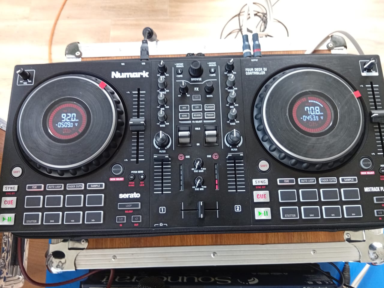 Contrôleur DJ